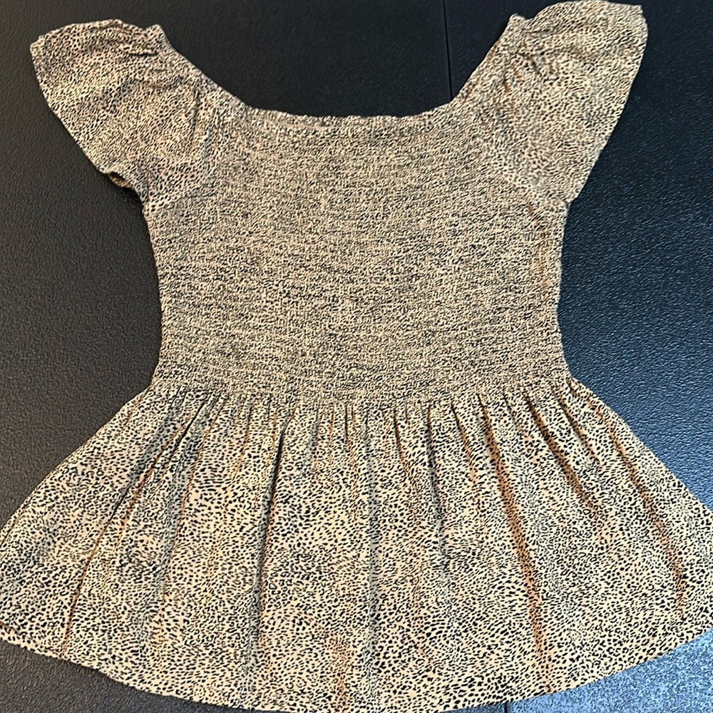 Japna off the shoulder top black/tan cheetah print short sleeve Size Medium